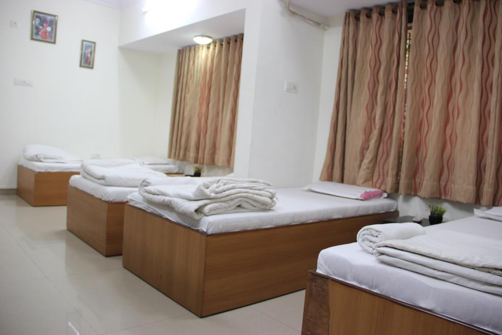Sohum Habitat Goregaon Exhibition Centre Hotel Mumbai Exterior foto
