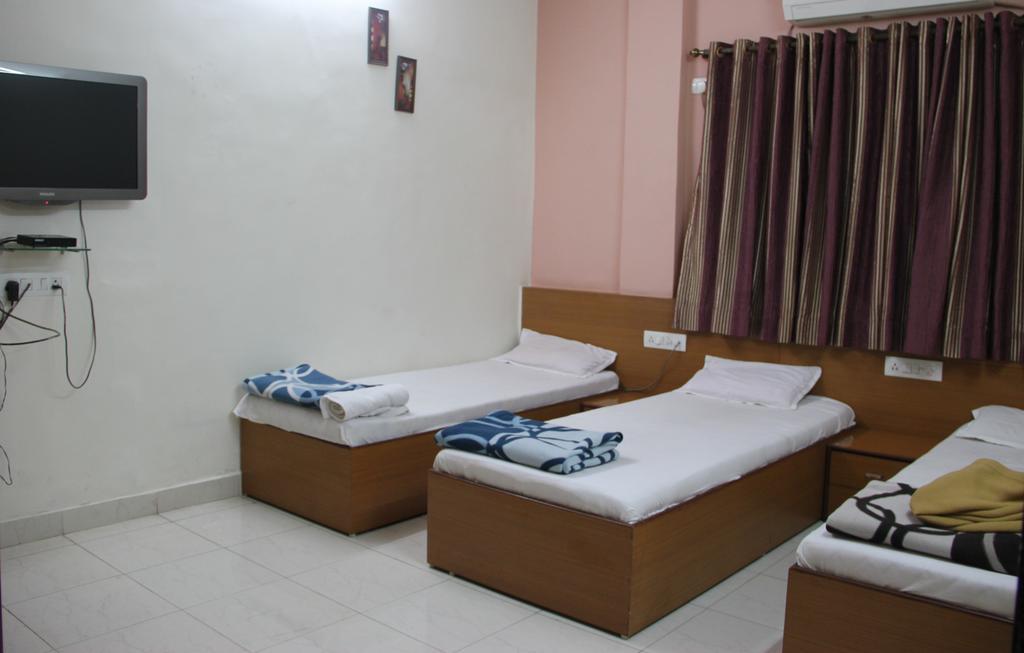 Sohum Habitat Goregaon Exhibition Centre Hotel Mumbai Exterior foto