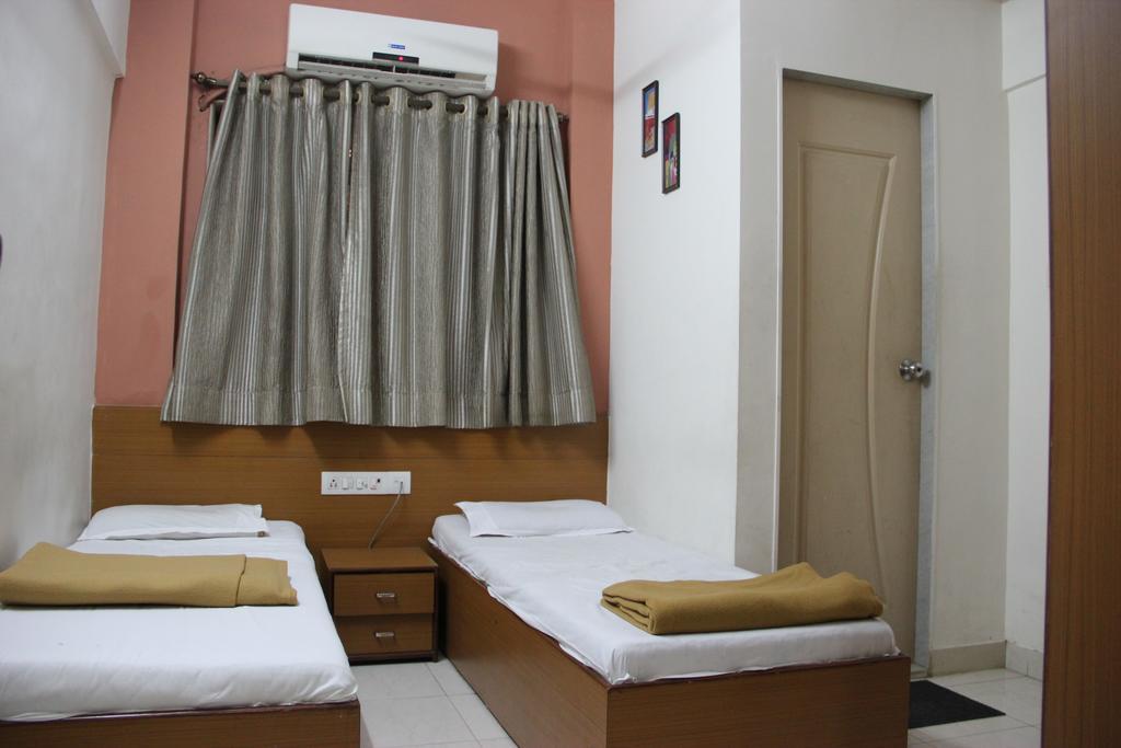 Sohum Habitat Goregaon Exhibition Centre Hotel Mumbai Exterior foto